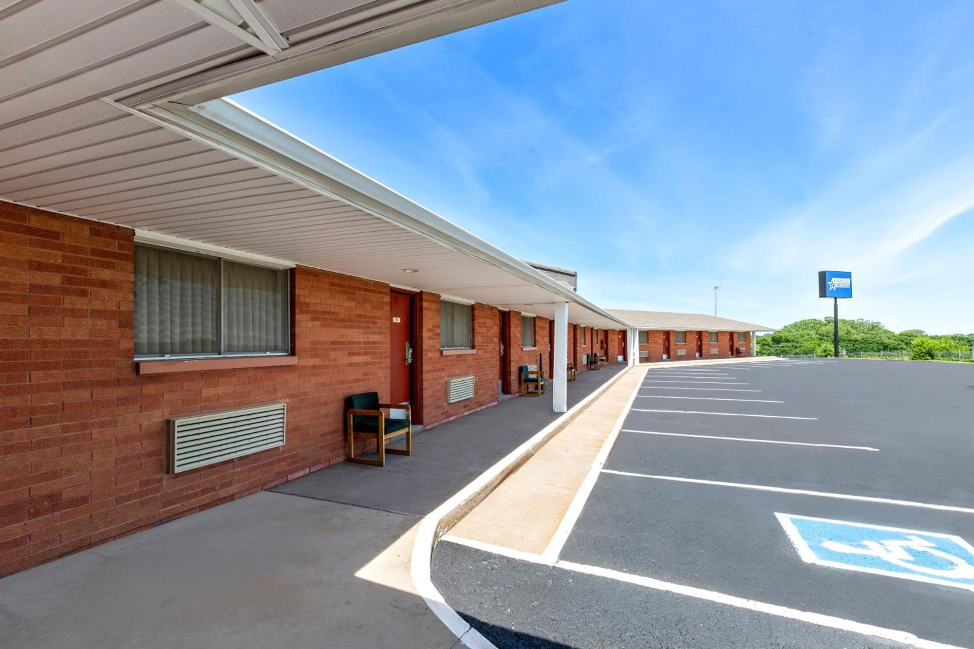 Americas Best Value Inn Belleville Dış mekan fotoğraf